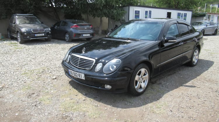 Mercedes-Benz E 200 preview