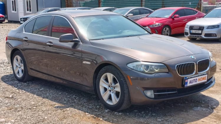 BMW 528