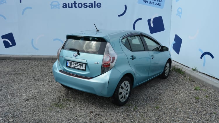 Toyota Aqua / Prius c