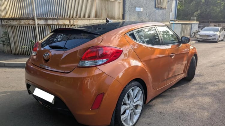 Hyundai Veloster