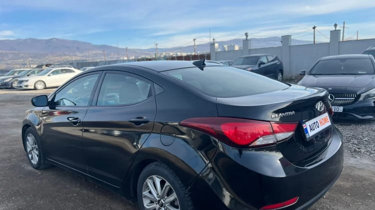 Hyundai Elantra