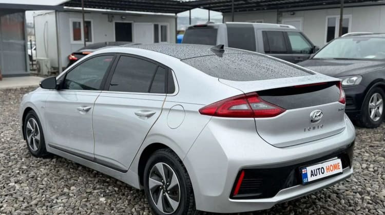 Hyundai IONIQ