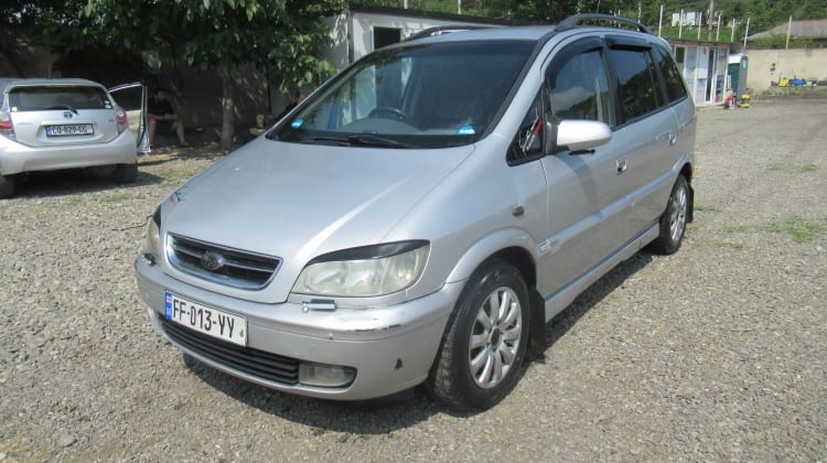 Opel Zafira preview