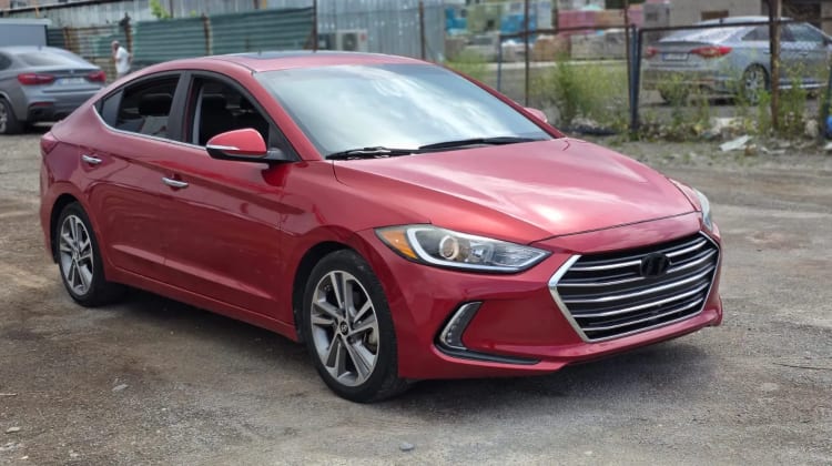 Hyundai Elantra preview