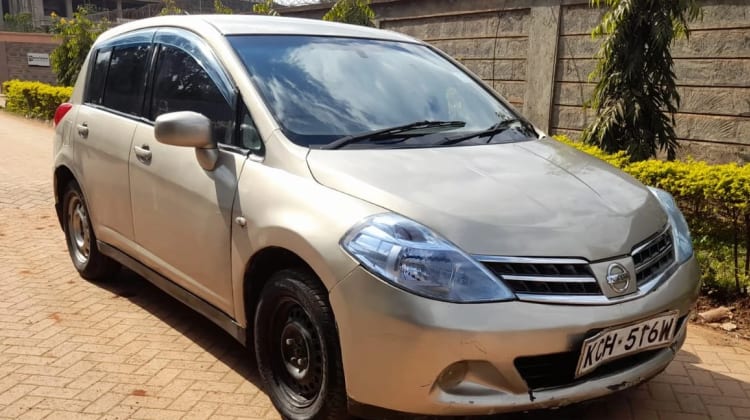 Nissan Tiida