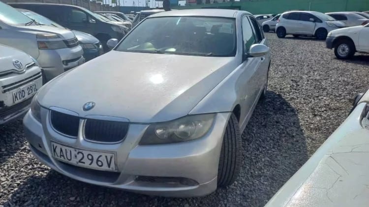 BMW 320