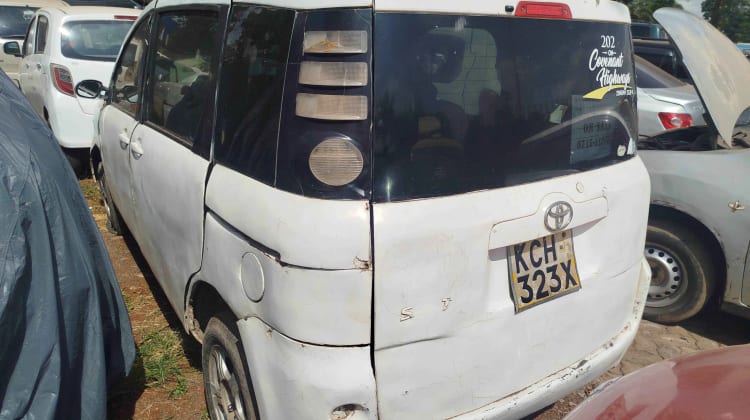 Toyota Sienta