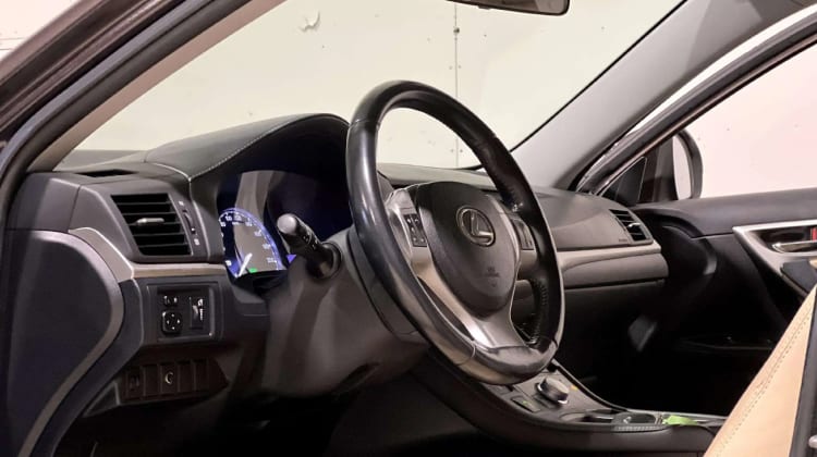 Lexus CT 200h