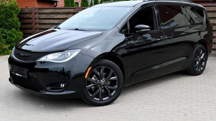 Chrysler Pacifica preview