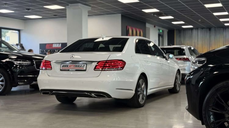 Mercedes-Benz E 220