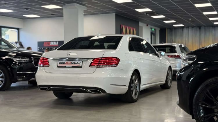 Mercedes-Benz E 220