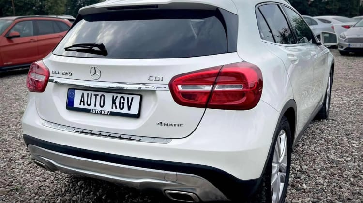 Mercedes-Benz GLA 220