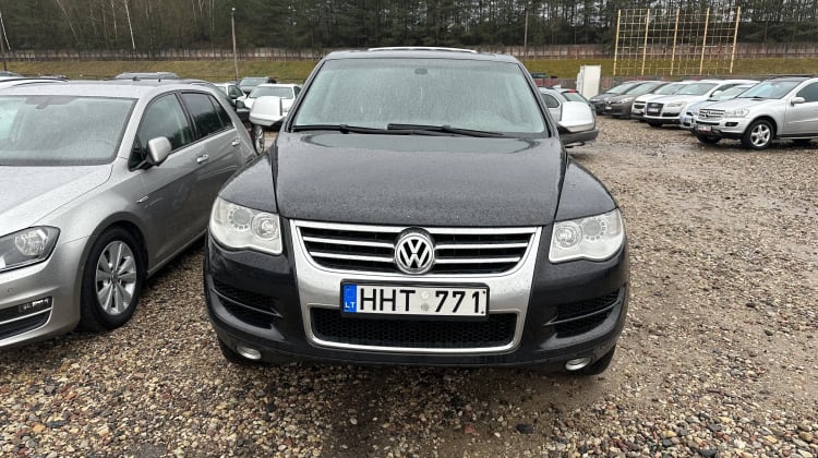 Volkswagen Touareg