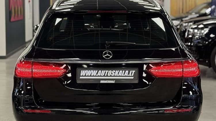 Mercedes-Benz E 220