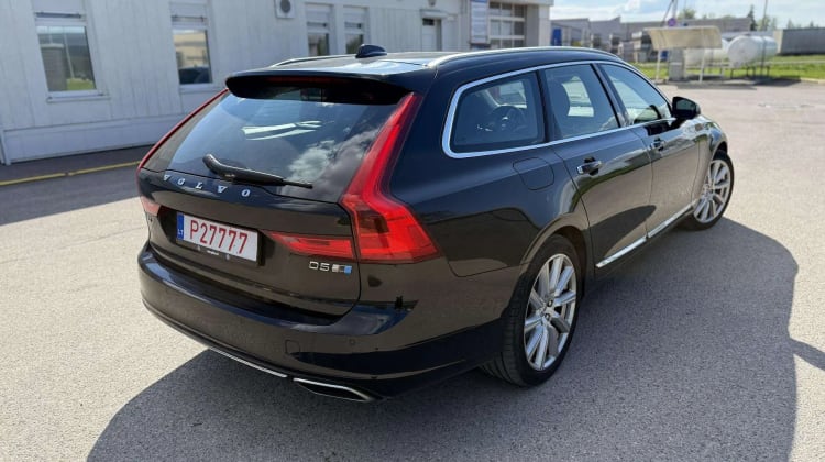 Volvo V90
