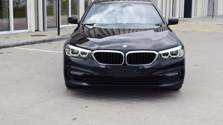 BMW 530