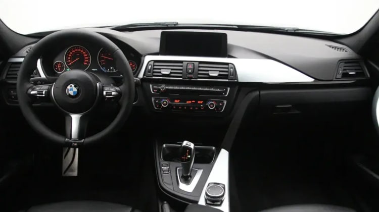 BMW 320