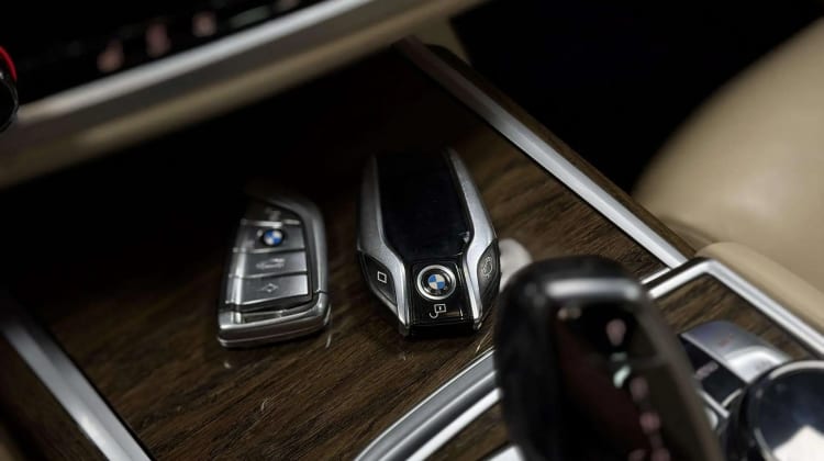 BMW 730