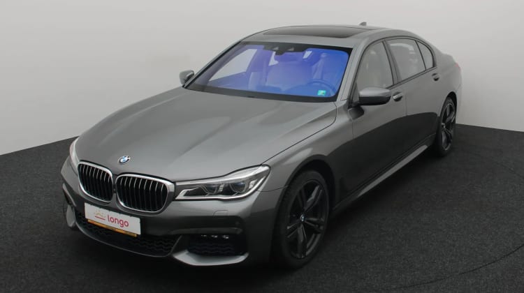 BMW 750 preview