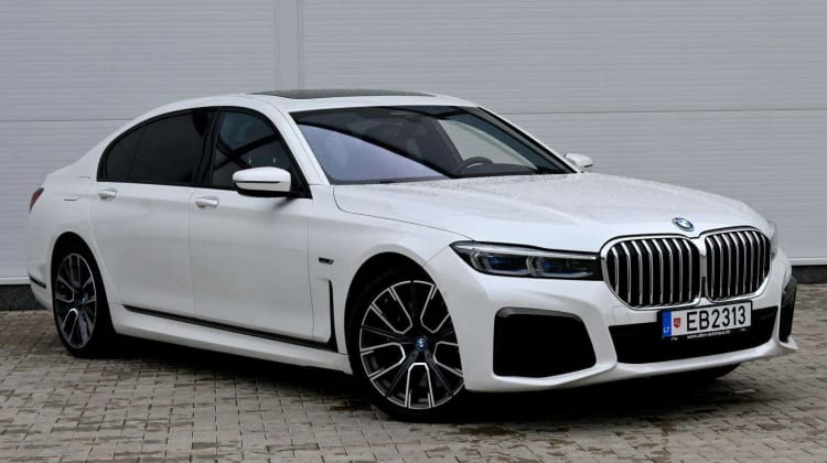 BMW 745