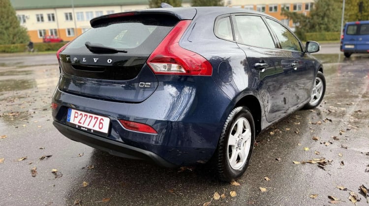 Volvo V40