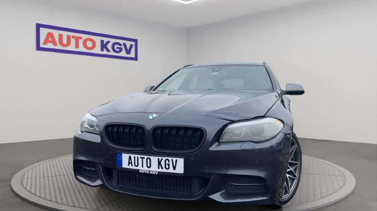 BMW M550
