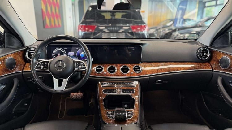 Mercedes-Benz E 400