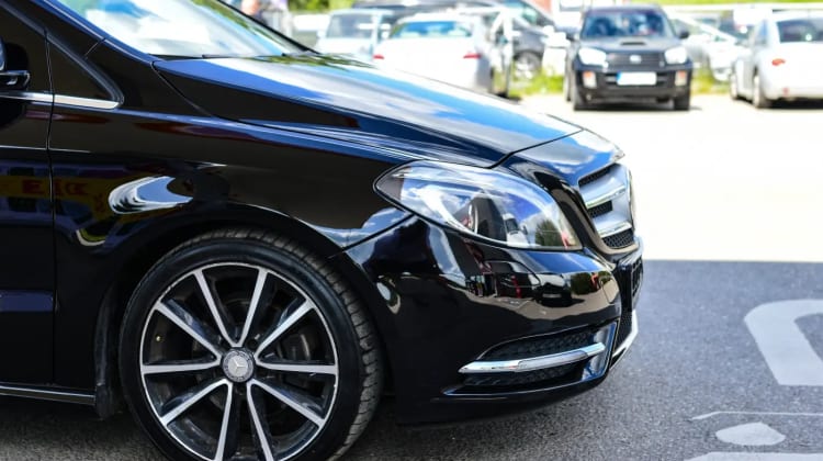 Mercedes-Benz B 180