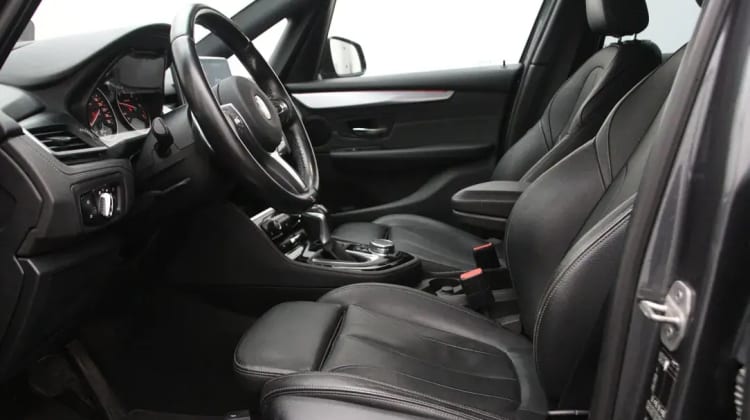 BMW 220