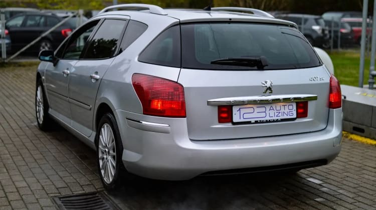 Peugeot 407