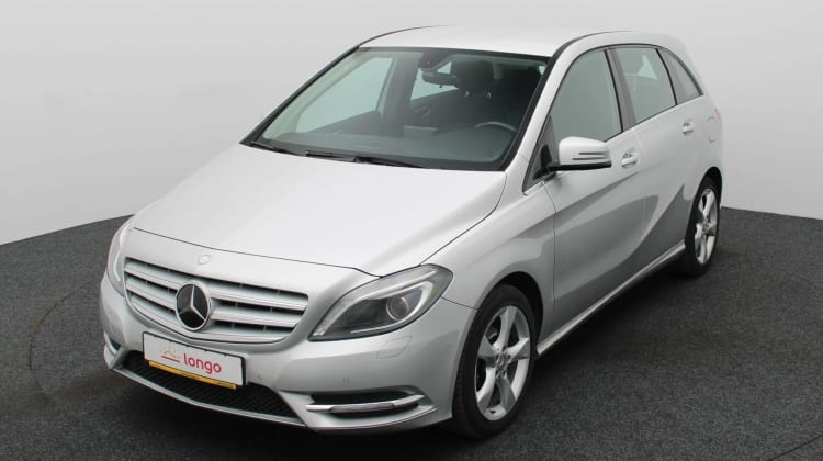 Mercedes-Benz B 180 preview