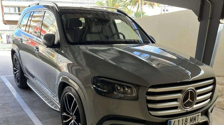 Mercedes-Benz GLS 580 preview