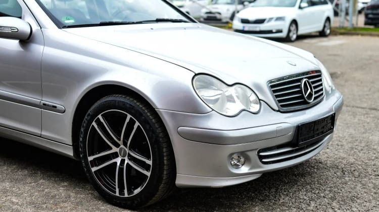 Mercedes-Benz C 220