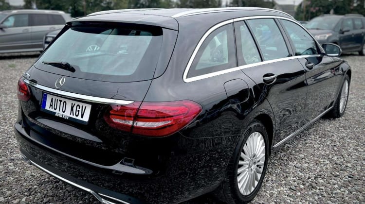 Mercedes-Benz C 220