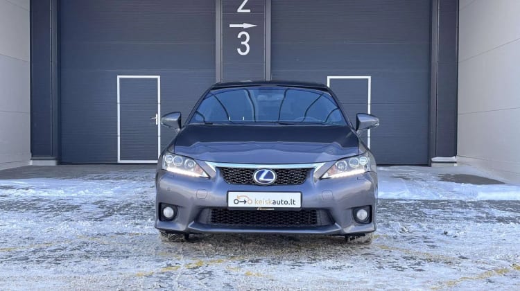 Lexus CT 200h