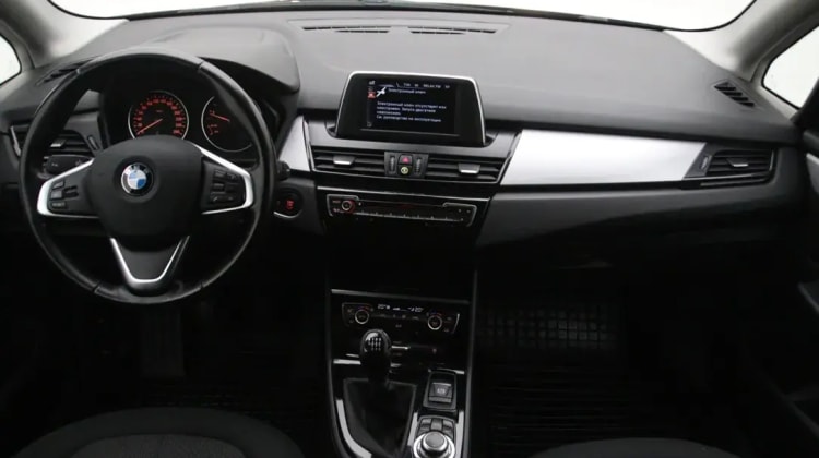 BMW 218