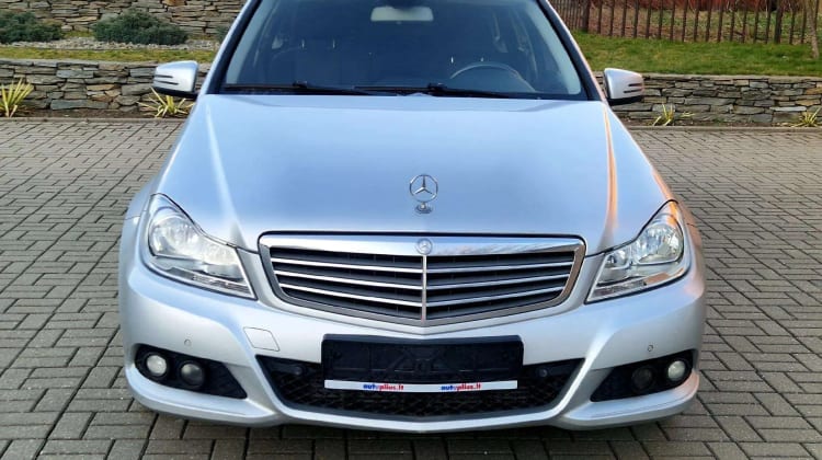 Mercedes-Benz C 220