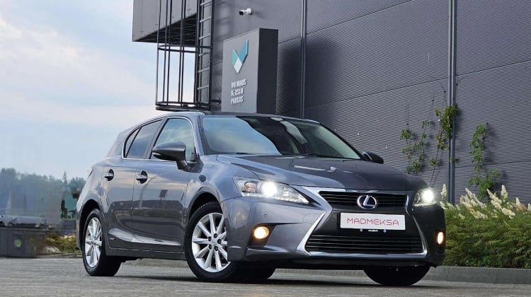 Lexus CT 200h preview