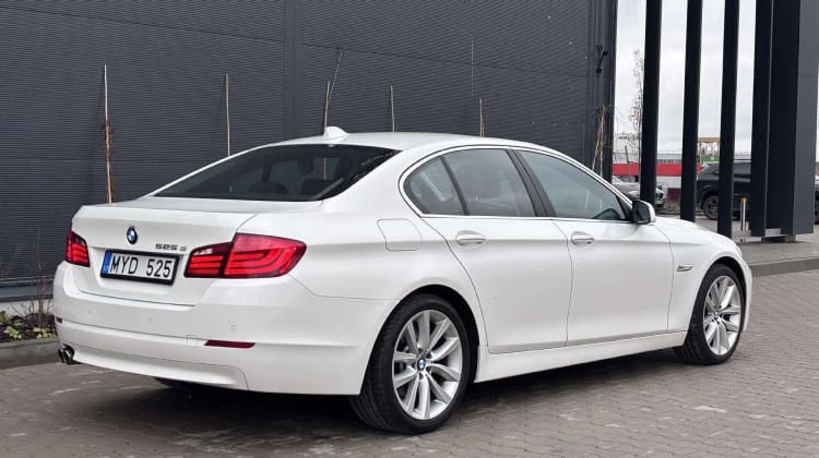 BMW 525