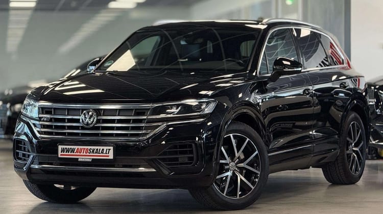 Volkswagen Touareg preview
