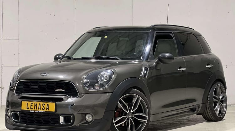 MINI One D Countryman preview