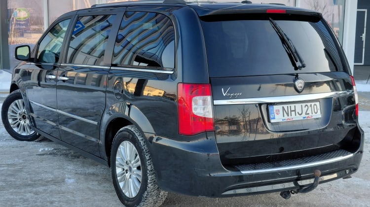 Lancia Voyager
