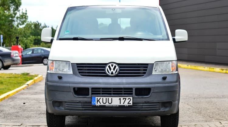 Volkswagen Caravelle preview