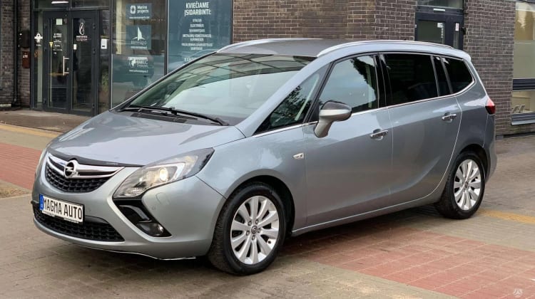 Opel Zafira Tourer preview