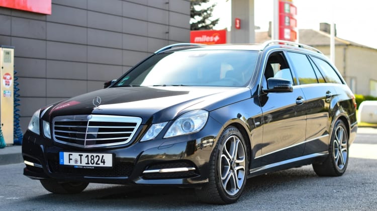 Mercedes-Benz E 300 preview