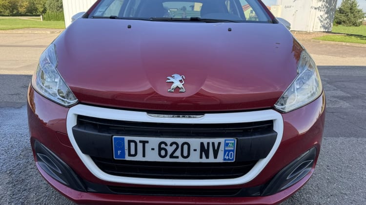 Peugeot 208