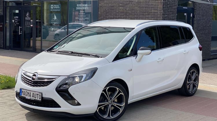 Opel Zafira Tourer preview