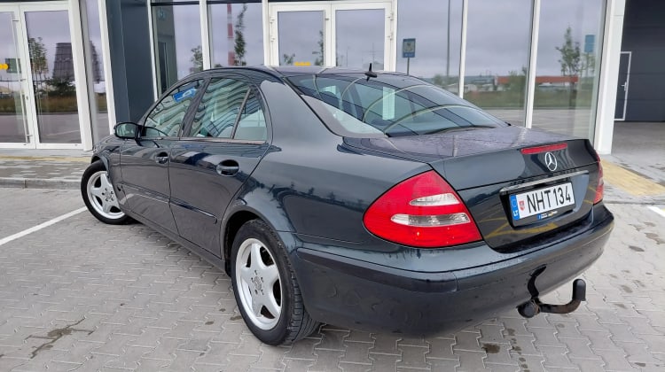 Mercedes-Benz E 280
