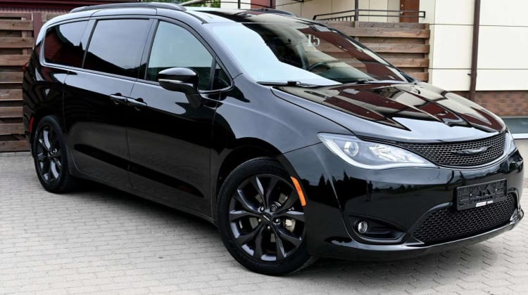 Chrysler Pacifica preview