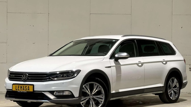 Volkswagen Passat Alltrack preview